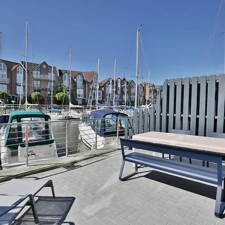 度假居 City Marina, Cm24d 库克斯港